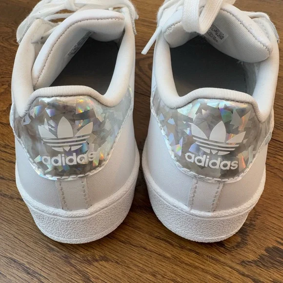 NWOT Size 2 Adidas White and Holographic Silver Stripe - Picture 3 of 5